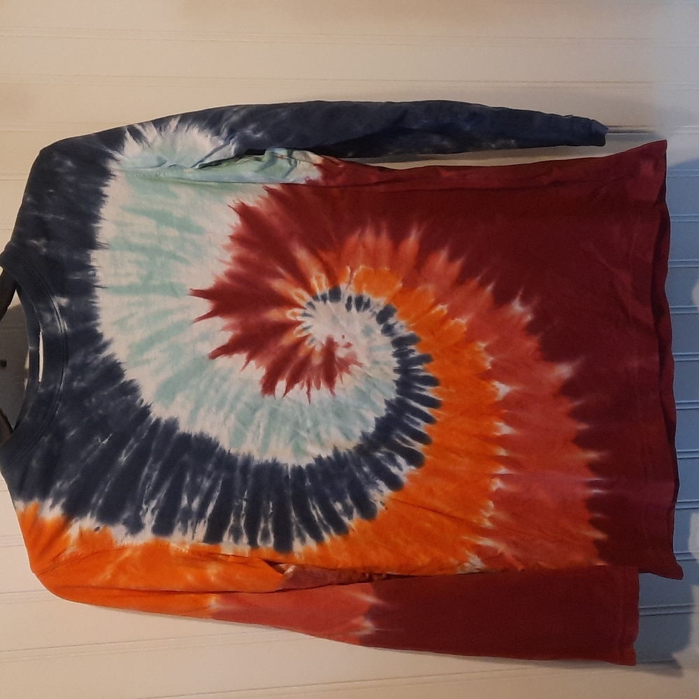 Land's End Tie-Dye Long Sleeve. Youth L (14-16)